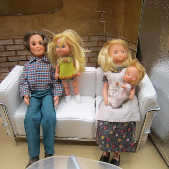 Mattel Vintage Sunshine Family Dolls (set of 6) - Picture 2 of 5